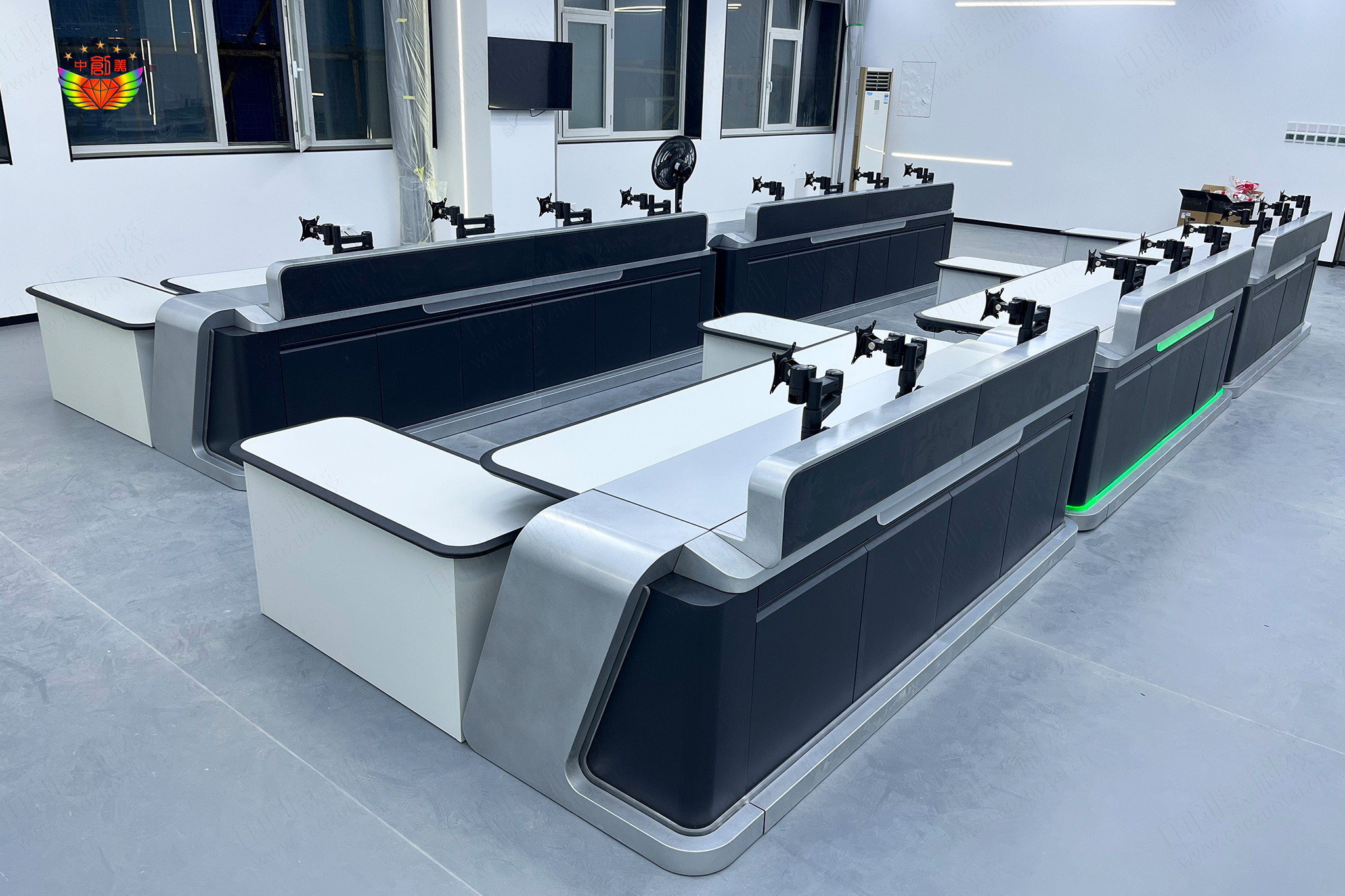 指揮中心監控操作臺照片